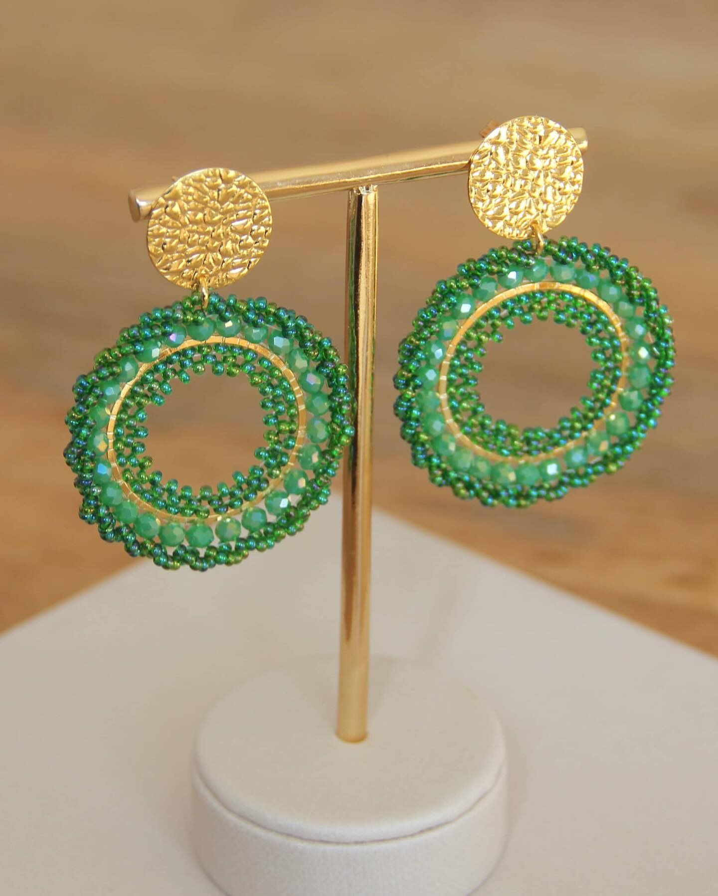 Aretes de Cristales Tejidos y Chapa de Oro 23K - Verde Acqua