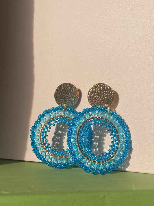 Aretes de Cristales Tejidos y Chapa de Oro 23K - Azul Turquesa